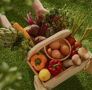 Box with fruits